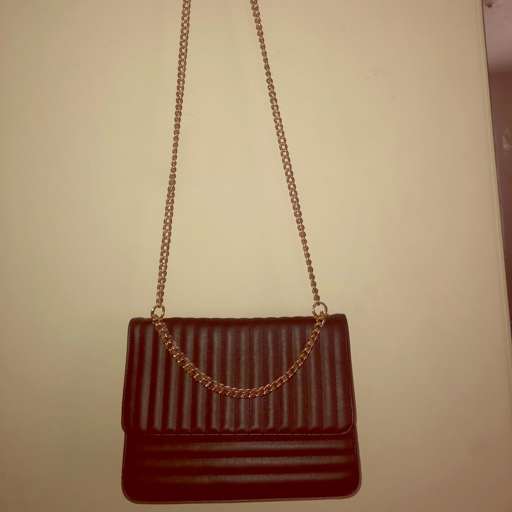 Purse, chain linked